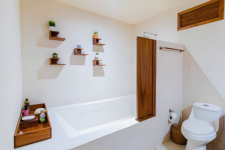 Casita de Diseño con, tina de baño, A/A y TV