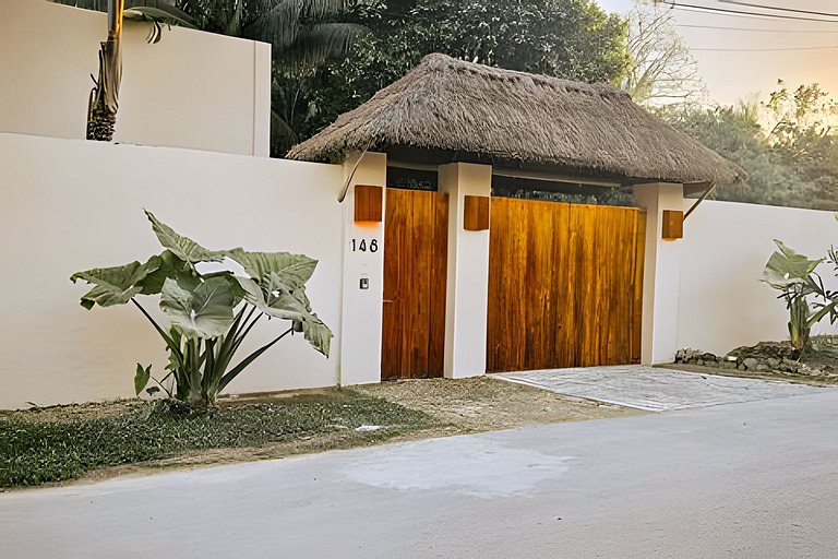 CASA 2 HAB Alberca y Parking privado